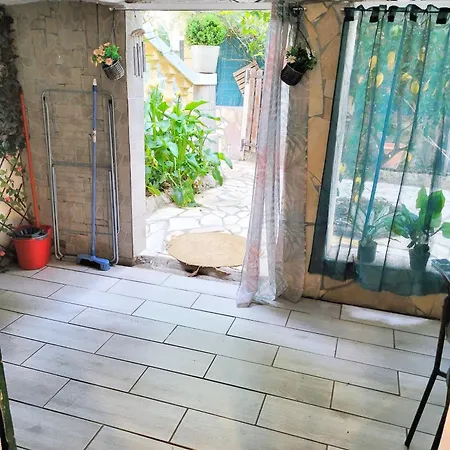 Cosy: Garden Retreat In Sur * La Seyne-sur-Mer